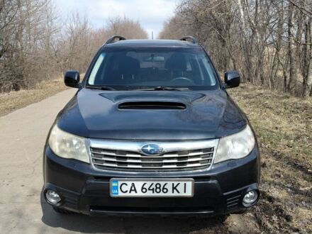 Серый Субару Форестер, объемом двигателя 2 л и пробегом 249 тыс. км за 6700 $, фото 1 на Automoto.ua