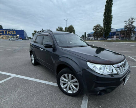 Серый Субару Форестер, объемом двигателя 2.5 л и пробегом 247 тыс. км за 8900 $, фото 1 на Automoto.ua