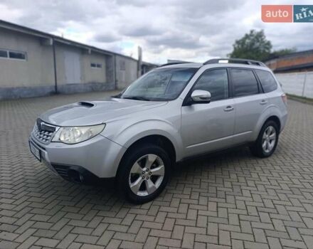 Сірий Субару Forester, об'ємом двигуна 1.99 л та пробігом 239 тис. км за 8500 $, фото 1 на Automoto.ua