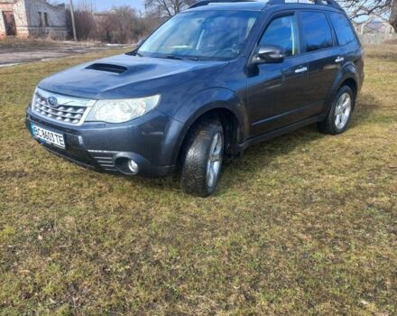 Серый Субару Форестер, объемом двигателя 2 л и пробегом 283 тыс. км за 8000 $, фото 1 на Automoto.ua