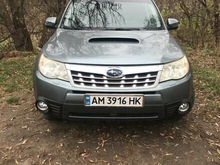Сірий Субару Forester, об'ємом двигуна 2 л та пробігом 227 тис. км за 9000 $, фото 1 на Automoto.ua