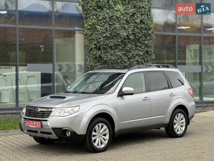 Серый Субару Форестер, объемом двигателя 2.5 л и пробегом 195 тыс. км за 10700 $, фото 1 на Automoto.ua
