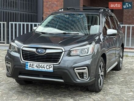 Сірий Субару Forester, об'ємом двигуна 2.5 л та пробігом 112 тис. км за 21899 $, фото 1 на Automoto.ua