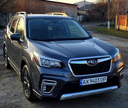 Серый Субару Форестер, объемом двигателя 2.5 л и пробегом 50 тыс. км за 23500 $, фото 1 на Automoto.ua