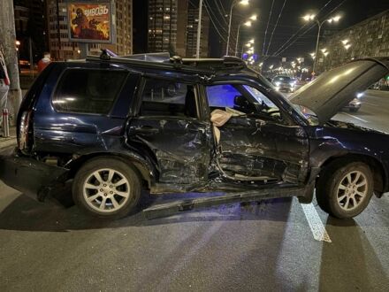 Субару Форестер 2006 в Киеве на Automoto.ua Синий Субару Форестер, объемом двигателя 2 л и пробегом 187 тыс. км за 3000 $, фото 1 на Automoto.ua