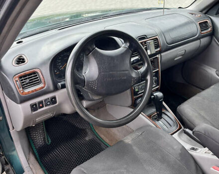 Зелений Субару Forester, об'ємом двигуна 1.99 л та пробігом 300 тис. км за 2900 $, фото 1 на Automoto.ua