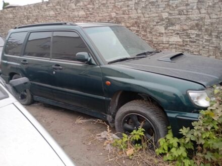 Субару Форестер 2001 в Запорожье на Automoto.ua Зеленый Субару Форестер, объемом двигателя 2 л и пробегом 333 тыс. км за 2500 $, фото 1 на Automoto.ua