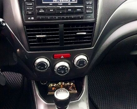 Белый Субару Импреза, объемом двигателя 2 л и пробегом 240 тыс. км за 9999 $, фото 10 на Automoto.ua