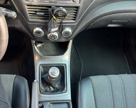 Білий Субару Імпреза, об'ємом двигуна 2 л та пробігом 235 тис. км за 6000 $, фото 7 на Automoto.ua