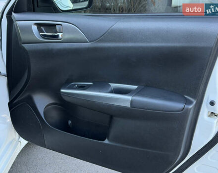 Белый Субару Импреза, объемом двигателя 1.99 л и пробегом 150 тыс. км за 8700 $, фото 35 на Automoto.ua