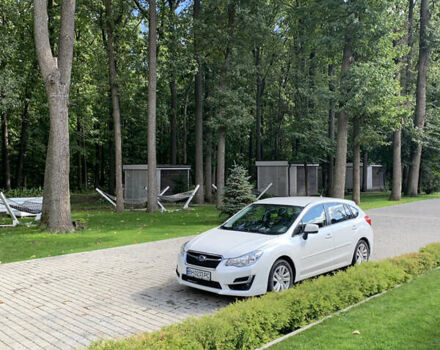 Белый Субару Импреза, объемом двигателя 2 л и пробегом 181 тыс. км за 12000 $, фото 1 на Automoto.ua