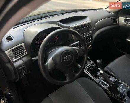 Черный Субару Импреза, объемом двигателя 1.99 л и пробегом 209 тыс. км за 7699 $, фото 7 на Automoto.ua