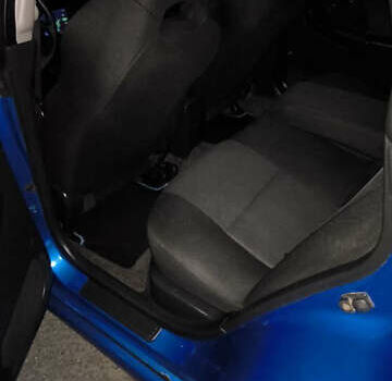 Синій Субару Імпреза, об'ємом двигуна 1.99 л та пробігом 235 тис. км за 7500 $, фото 3 на Automoto.ua