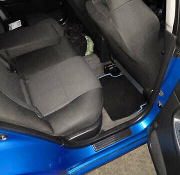 Синій Субару Імпреза, об'ємом двигуна 1.99 л та пробігом 235 тис. км за 7500 $, фото 6 на Automoto.ua