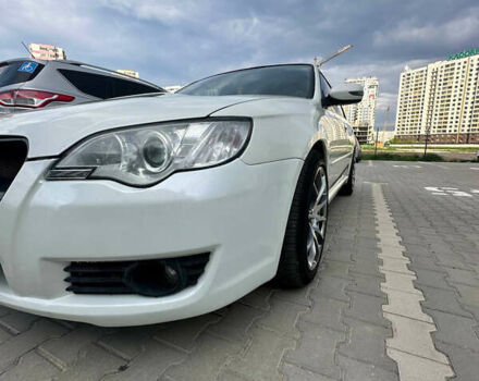 Білий Субару Легасі, об'ємом двигуна 2 л та пробігом 160 тис. км за 6000 $, фото 5 на Automoto.ua