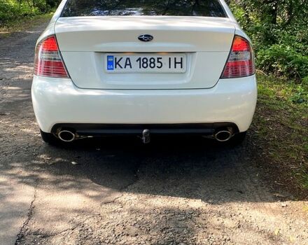 Білий Субару Легасі, об'ємом двигуна 3 л та пробігом 250 тис. км за 5700 $, фото 1 на Automoto.ua