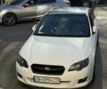 Белый Субару Легаси, объемом двигателя 2 л и пробегом 212 тыс. км за 6800 $, фото 2 на Automoto.ua