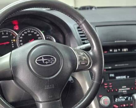 Белый Субару Легаси, объемом двигателя 1.99 л и пробегом 492 тыс. км за 5000 $, фото 5 на Automoto.ua