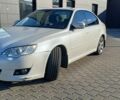 Белый Субару Легаси, объемом двигателя 2.5 л и пробегом 225 тыс. км за 7250 $, фото 1 на Automoto.ua