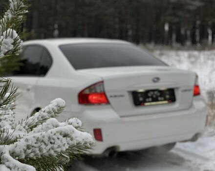 Белый Субару Легаси, объемом двигателя 2 л и пробегом 204 тыс. км за 5800 $, фото 3 на Automoto.ua