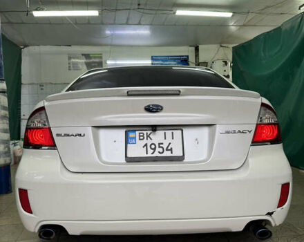 Білий Субару Легасі, об'ємом двигуна 2 л та пробігом 300 тис. км за 5100 $, фото 6 на Automoto.ua