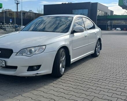 Белый Субару Легаси, объемом двигателя 2.5 л и пробегом 225 тыс. км за 7500 $, фото 8 на Automoto.ua