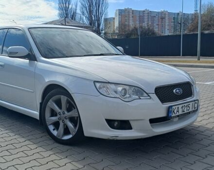 Белый Субару Легаси, объемом двигателя 2.5 л и пробегом 225 тыс. км за 7500 $, фото 7 на Automoto.ua