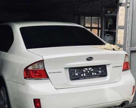 Белый Субару Легаси, объемом двигателя 2 л и пробегом 204 тыс. км за 5800 $, фото 4 на Automoto.ua