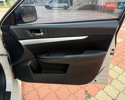 Білий Субару Легасі, об'ємом двигуна 1.99 л та пробігом 109 тис. км за 8199 $, фото 40 на Automoto.ua