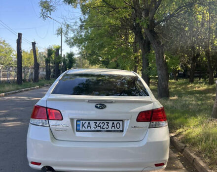 Білий Субару Легасі, об'ємом двигуна 1.99 л та пробігом 198 тис. км за 7050 $, фото 1 на Automoto.ua