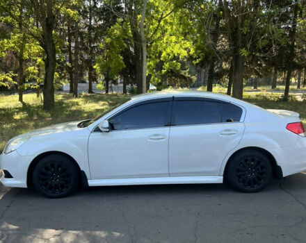 Білий Субару Легасі, об'ємом двигуна 1.99 л та пробігом 198 тис. км за 7050 $, фото 5 на Automoto.ua