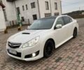 Білий Субару Легасі, об'ємом двигуна 2 л та пробігом 211 тис. км за 7000 $, фото 4 на Automoto.ua