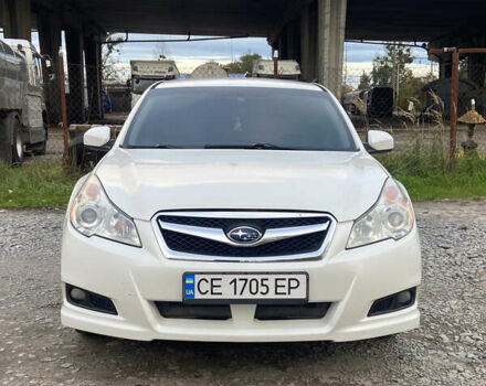 Белый Субару Легаси, объемом двигателя 2.5 л и пробегом 360 тыс. км за 6490 $, фото 5 на Automoto.ua