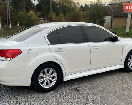 Белый Субару Легаси, объемом двигателя 2.5 л и пробегом 360 тыс. км за 6490 $, фото 2 на Automoto.ua