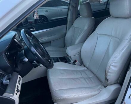 Белый Субару Легаси, объемом двигателя 2.5 л и пробегом 360 тыс. км за 6990 $, фото 15 на Automoto.ua