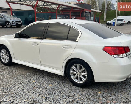 Белый Субару Легаси, объемом двигателя 2.5 л и пробегом 360 тыс. км за 6490 $, фото 3 на Automoto.ua