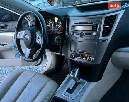 Белый Субару Легаси, объемом двигателя 2.5 л и пробегом 360 тыс. км за 6990 $, фото 33 на Automoto.ua