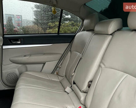 Білий Субару Легасі, об'ємом двигуна 2.46 л та пробігом 360 тис. км за 6500 $, фото 22 на Automoto.ua