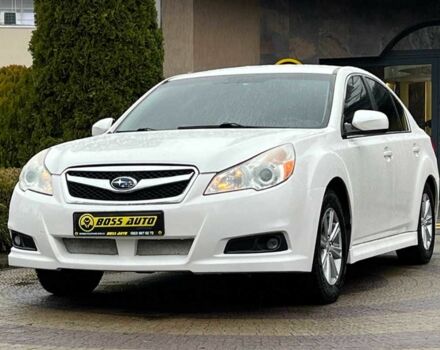 Белый Субару Легаси, объемом двигателя 2.5 л и пробегом 360 тыс. км за 6500 $, фото 2 на Automoto.ua