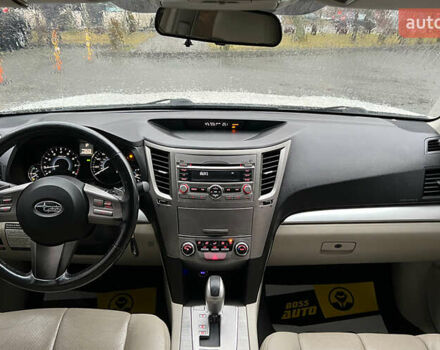 Білий Субару Легасі, об'ємом двигуна 2.46 л та пробігом 360 тис. км за 6500 $, фото 13 на Automoto.ua