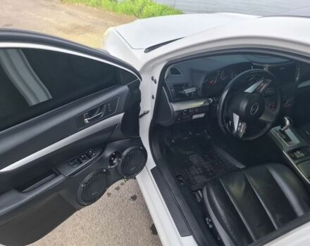 Белый Субару Легаси, объемом двигателя 2.5 л и пробегом 180 тыс. км за 9800 $, фото 4 на Automoto.ua