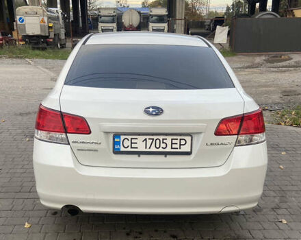 Белый Субару Легаси, объемом двигателя 2.5 л и пробегом 360 тыс. км за 6490 $, фото 4 на Automoto.ua