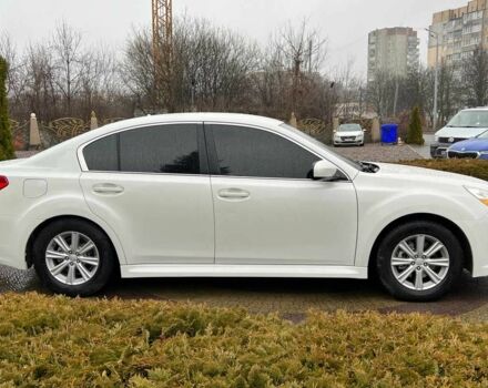 Белый Субару Легаси, объемом двигателя 2.5 л и пробегом 360 тыс. км за 6500 $, фото 7 на Automoto.ua