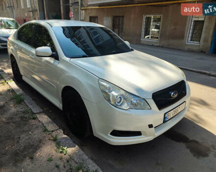 Білий Субару Легасі, об'ємом двигуна 2.5 л та пробігом 210 тис. км за 9500 $, фото 2 на Automoto.ua