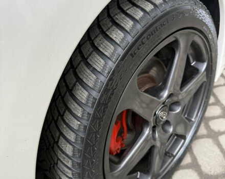 Белый Субару Легаси, объемом двигателя 2.46 л и пробегом 178 тыс. км за 10999 $, фото 9 на Automoto.ua