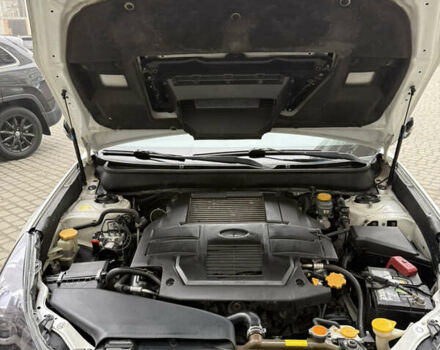 Белый Субару Легаси, объемом двигателя 2.46 л и пробегом 178 тыс. км за 10999 $, фото 16 на Automoto.ua