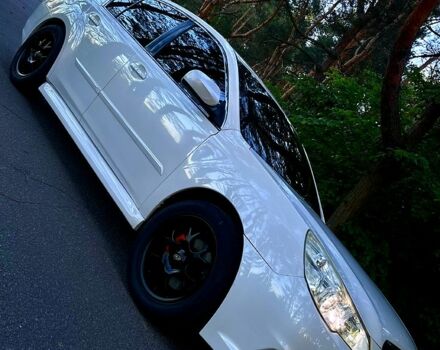 Белый Субару Легаси, объемом двигателя 2.5 л и пробегом 250 тыс. км за 8800 $, фото 4 на Automoto.ua