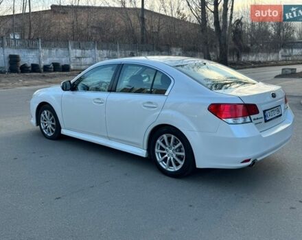 Белый Субару Легаси, объемом двигателя 1.99 л и пробегом 178 тыс. км за 8000 $, фото 5 на Automoto.ua