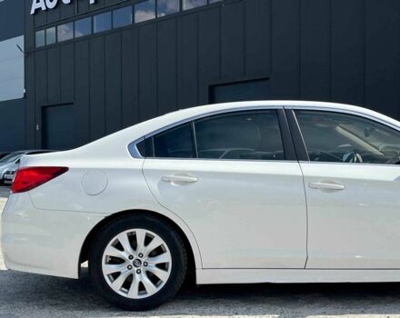 Белый Субару Легаси, объемом двигателя 2.5 л и пробегом 237 тыс. км за 6800 $, фото 5 на Automoto.ua