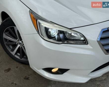 Белый Субару Легаси, объемом двигателя 2.46 л и пробегом 225 тыс. км за 10700 $, фото 5 на Automoto.ua